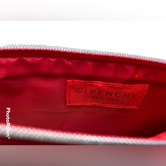 Givenchy red makeup pouch - Picture 2 of 8